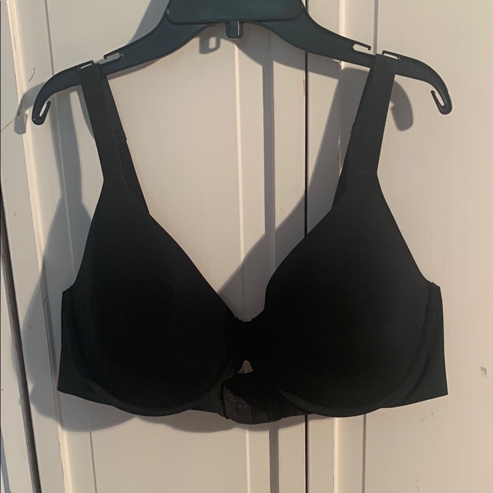 Ambrielle Black Bra with Wide Straps, Molded Cups & Underwire - Picture 4 of 8